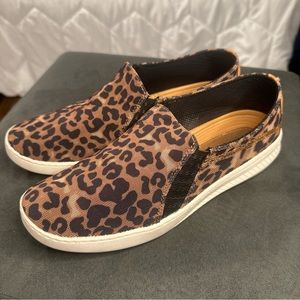 Size 7.5 - Bear Traps Yadier Slip-On Women’s Leopard Print‎